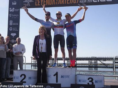 Jose Dias y Rosa van Doorn triunfan en un emocionante sprint en La Leyenda de Tartessos