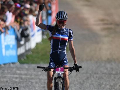 Line Burquier se hace con el mundial Sub-23 de MTB, Lucía Gómez mejor española