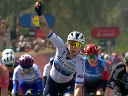 Lorena Wiebes logra su tercera victoria en el Scheldeprijs Femenino