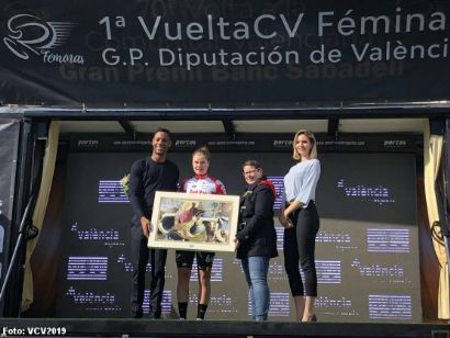 Lotte Kopecky, primera ganadora de la Vuelta CV Féminas