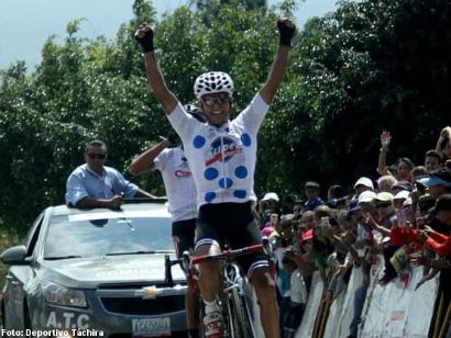 Vuelta al Táchira: Luis Mora se impone en Cerro Cristo Rey, Jimmy Briceño se viste de líder