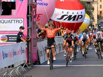 Giro Rosa: Marianne Vos hace suya la quinta etapa, Annemiek van Vleuten sigue líder