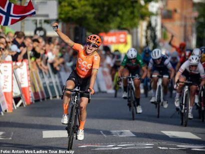 Marianne Vos afianza el liderato en la Vuelta a Noruega ganando también la tercera etapa