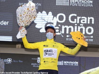 O Gran Camiño: Michael Woods gana en el Mirador do Ézaro y se viste de amarillo