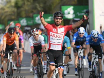 Tour Arabia Saudita: Nacer Bouhanni gana la cuarta y se enfunda el maillot de líder