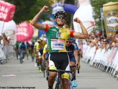 Clásico RCN: Óscar Quiroz repite victoria en la octava, Óscar Sevilla sigue líder