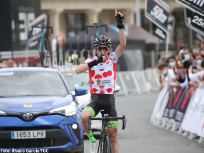 Exhibición de Videira en Cariño y triunfo final de Martín en la Volta Ciclista Galicia