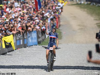 Exhibición de Pauline Ferrand Prevot en el mundial de mountain bike