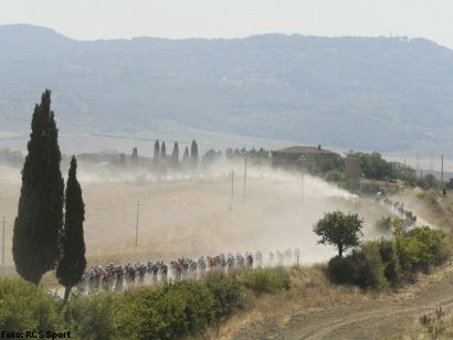 Equipos, ciclistas y dorsales definitivos de la Strade Bianche 2021