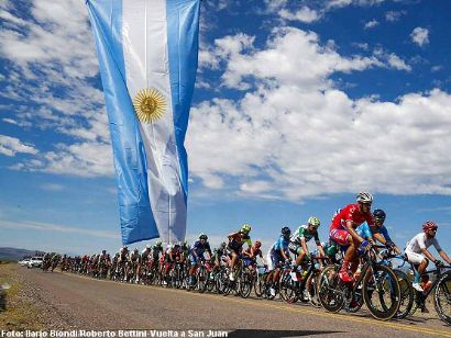 Argentina brinda al mundo un espectáculo de luz y color con su Vuelta a San Juan