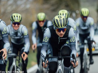 El equipo Q36.5, con Brambilla y Howson a la cabeza en el Tour de Suiza