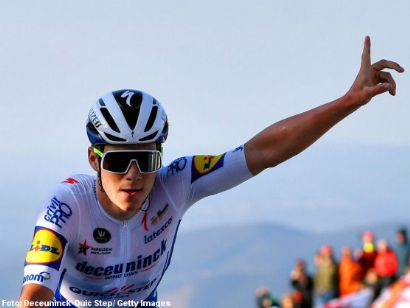 Remco Evenepoel lidera la Vuelta a Burgos tras imponerse en Picón Blanco