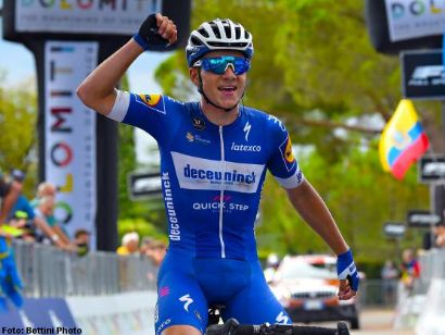 Adritica Inica: Remco Evenepoel se exhibe en la tercera, Mark Padun sigue lder