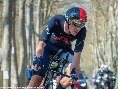 Volta a Catalunya: Rohan Dennis gana la crono, João Almeida nuevo líder