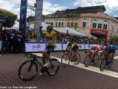 Tour de Langkawi: Ryan Gibbons afianza el liderato ganando la quinta etapa