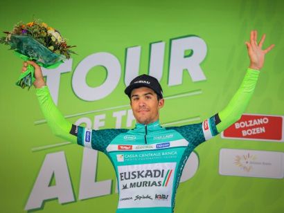 Sergio Samitier gana la Montaña en el Tour de los Alpes