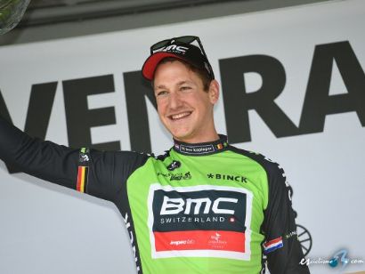 Binck Bank Tour: Stefan Küng gana la crono y es el nuevo líder