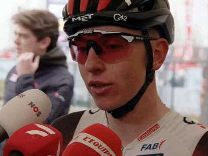 Tour de Flandes: Tadej Pogacar: "No hubo manera de soltar a Van der Poel"