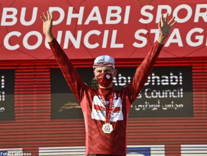 Tour de los Emiratos: Tadej Pogacar, feliz tras alcanzar el maillot rojo de líder