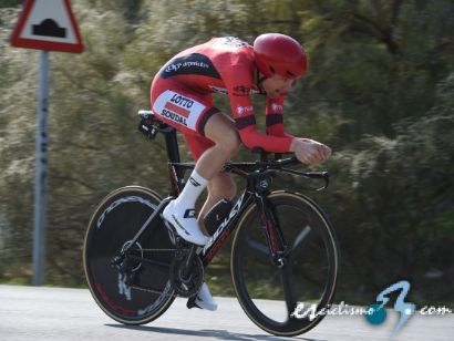Vuelta a Bélgica: Tim Wellens gana la crono y Remco Evenepoel sigue líder