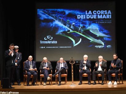 La Tirreno-Adriático 2023 arrancará con una crono y terminará en San Benedetto del Tronto