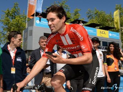 Tom Dumoulin abandona el Critérium del Dauphiné para recuperar la rodilla antes del Tour de Francia