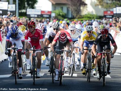 Tour de l´Ain: Tosh Van Der Sande gana la segunda, Matteo Trentin sigue líder