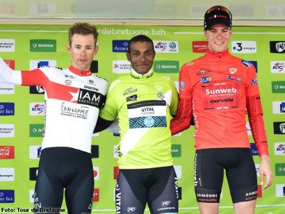 Lorrenzo Manzin se adjudica el Tour de Bretaña, Nils Eekhoff la última etapa