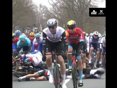 Tour de Flandes: Filip Maciejuk, expulsado de carrera tras provocar una gran cada [Vdeo]