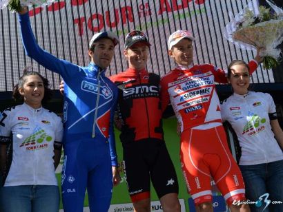 Tour de los Alpes: Rohan Dennis gana la segunda etapa, Thibaut Pinot nuevo líder