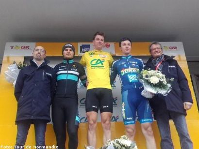 Thomas Stewart se lleva el Tour de Normandía y Matteo Moschetti la última etapa