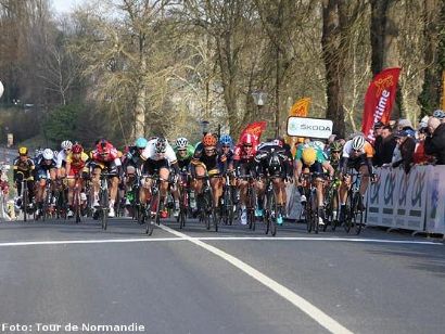 Tour de Normandía: Clasificaciones completas tras la primera etapa