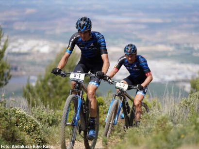 Huber y Schneller defenderán el título en la Andalucía Bike Race