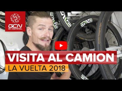 Visita al camin del equipo ciclista Dimension Data en La Vuelta [Vdeo]