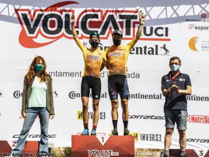 VolCAT: Hans Becking y Maja Wloszczowska lideres tras la segunda etapa