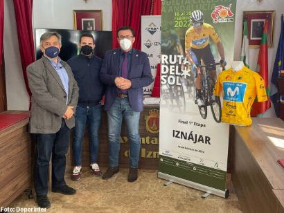 Iznájar, emocionante final para la primera etapa de Vuelta a Andalucía