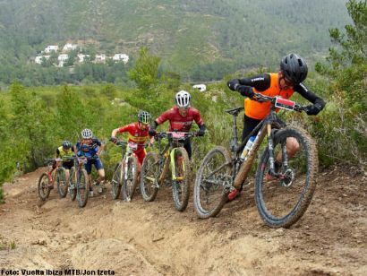 Valverde, Pereiro, Freire y Orts desafían la Vuelta a Ibiza más espectacular