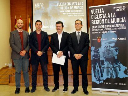 Santomera, salida de la segunda etapa de la Vuelta a Murcia