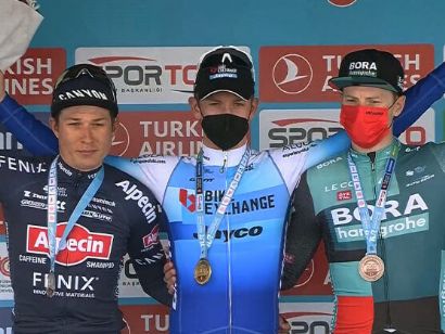 Kaden Groves gana la segunda etapa de la Vuelta a Turquía y se viste de líder