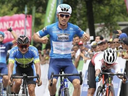 Vuelta a Colombia: Weimar Roldán gana la séptima, José Tito Hernández sigue líder