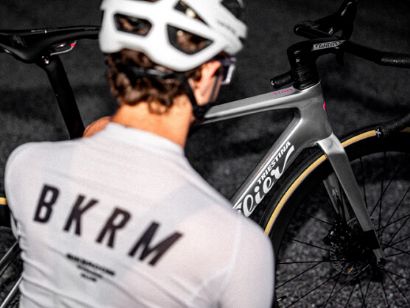 Campagnolo Super Record 13v y diseo exclusivo: as es la Wilier Filante SLR BKRM