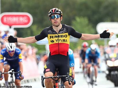 Tour de Gran Bretaña: Wout Van Aert se impone en la sexta, Ethan Hayter sigue líder