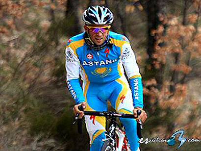 Alberto Contador, en la lnea de salida del Criterium Internacional