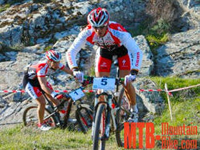 Romero y Díaz de la Peña (GR100 Sports-Specialized) a punto de debutar en la Andalucía Bike Race