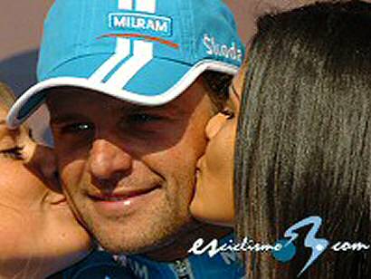 Alessandro Petacchi gana al sprint la cuarta etapa de la Tirreno-Adriático tras superar a Freire
