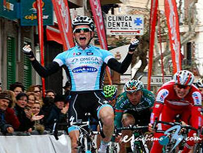 Andrew Fenn repite victoria en la Challenge de Mallorca venciendo en el Trofeo Migjorn