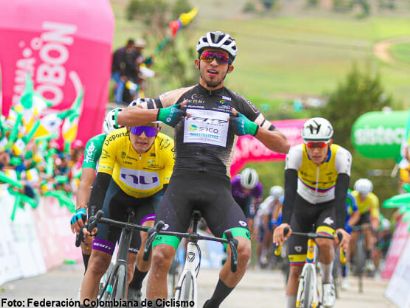 Vuelta a Colombia: Adrián Bustamante gana la primera etapa, Rodrigo Contreras sigue líder