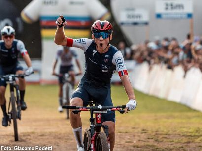 Adrien Boichis y Laura Stigger se proclaman campeones del mundo de Short Track en Val di Sole