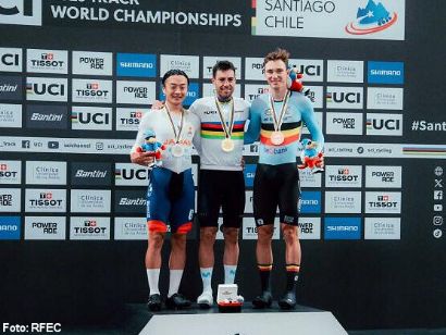 Mundial de Pista: Albert Torres se viste de arcoíris en el ómnium en Santiago Mundial de Pista: Albert Torres se viste de arcoíris en el ómnium en Santiago