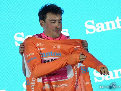 Alberto Bettiol gana el prólogo y lidera el Tour Down Under